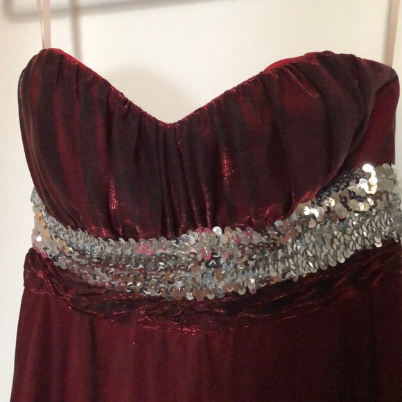 Formal Dress - Picture 3 of 4